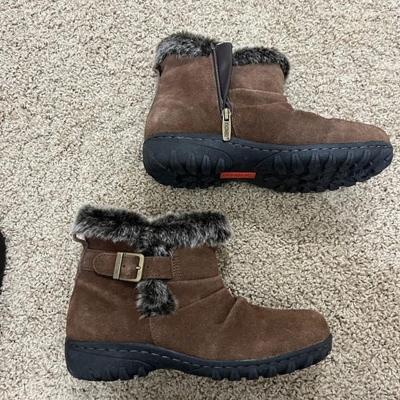 Khombu All Weather Lindsey Boot - Picture 7 of 10